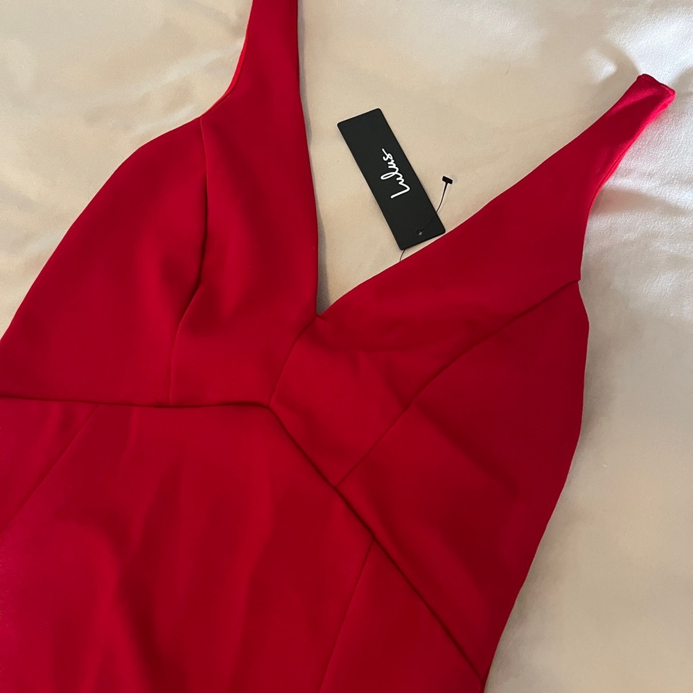 Lulu's Vibrant Red Strapless Dress